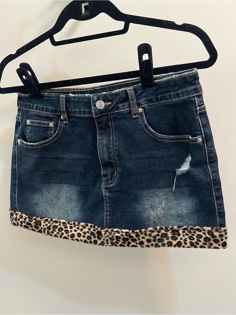ROMWE Black Denim-Trim Mini Skirt with working rear pockets Size L NWT